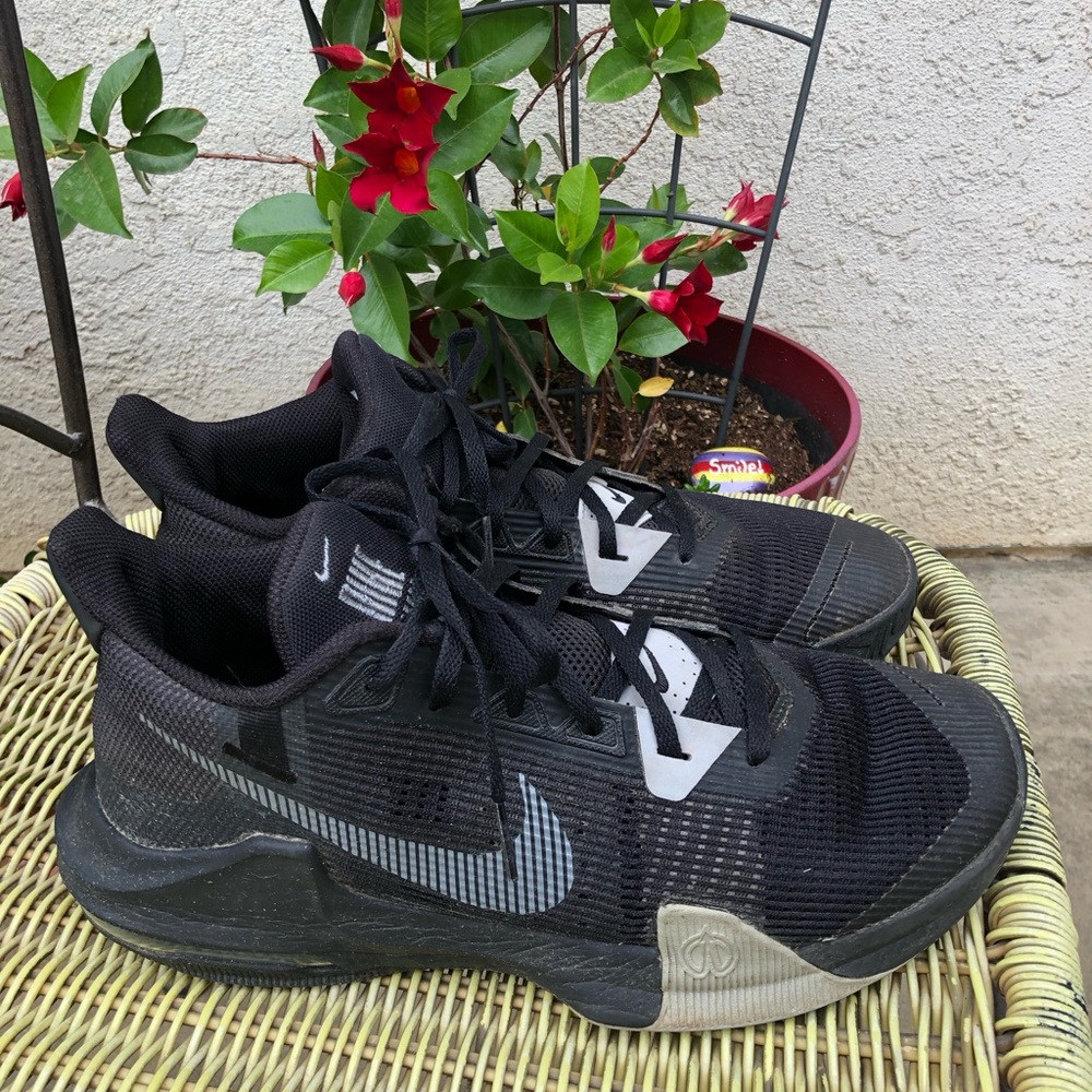 Men’s Nike Air Max Impact 3 Basketball shoes  US Size 10